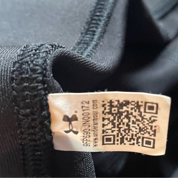 RESERVED C2C GFD Under Armour Kids Big Girls Heat Cropped Below Knee Leggings - Picture 5 of 7